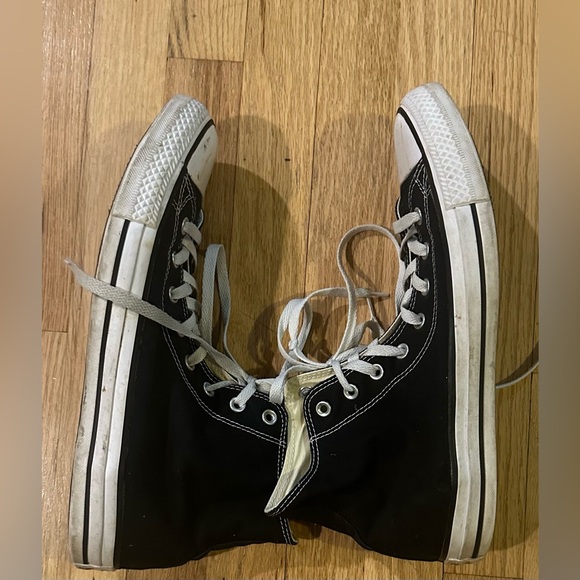 Converse Chuck Taylor Men’s All Star Canvas Black/White High-Top Sneakers(12) - Picture 7 of 11